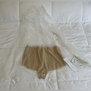 New By Watters Ivory Comb Lace Nude Body Suit Sz 4